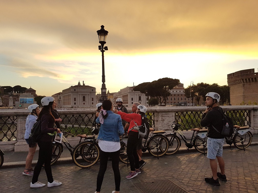 Ebike tour “Roma by night” Freedome