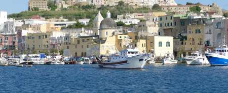 Escursione in barca a Ischia e Procida