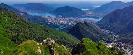 Volo di gruppo in elicottero sul Lago di Como