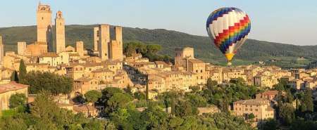 Volo di gruppo in mongolfiera sui colli del Chianti