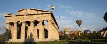 Volo in mongolfiera all'alba o al tramonto a Paestum